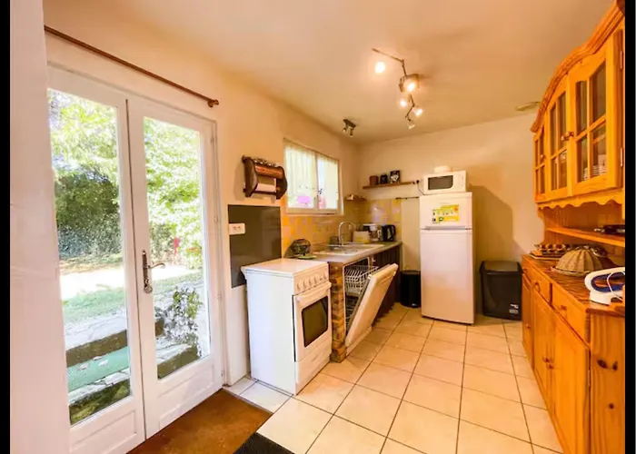 Le Cantou, Avec Piscine&jacuzzi Hébergement de vacances *