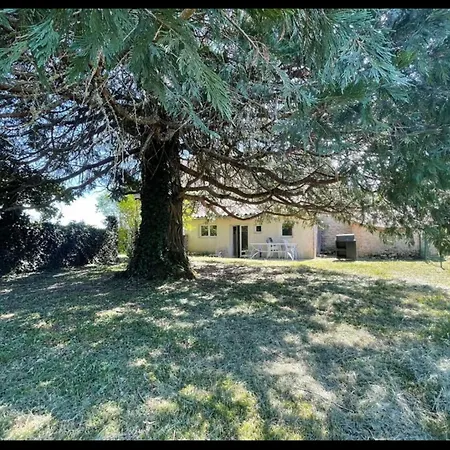 בית נופש Le Cantou, Avec Piscine & Jacuzzi מרטל